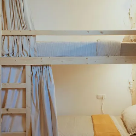 Blueadventure Surf House Albergue